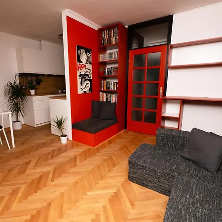 Tony's Place Under The Castle Apartman