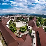 Tony's Place Under The Castle Apartma *